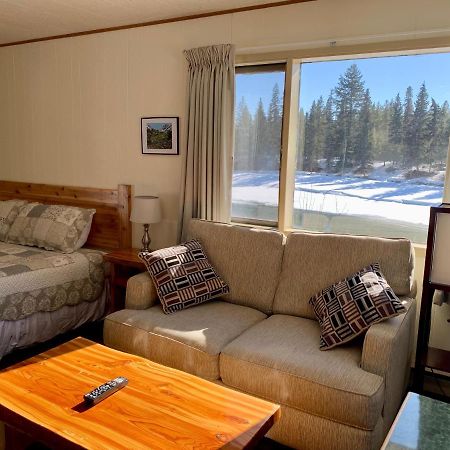 Tete Jaune Lodge Ngoại thất bức ảnh